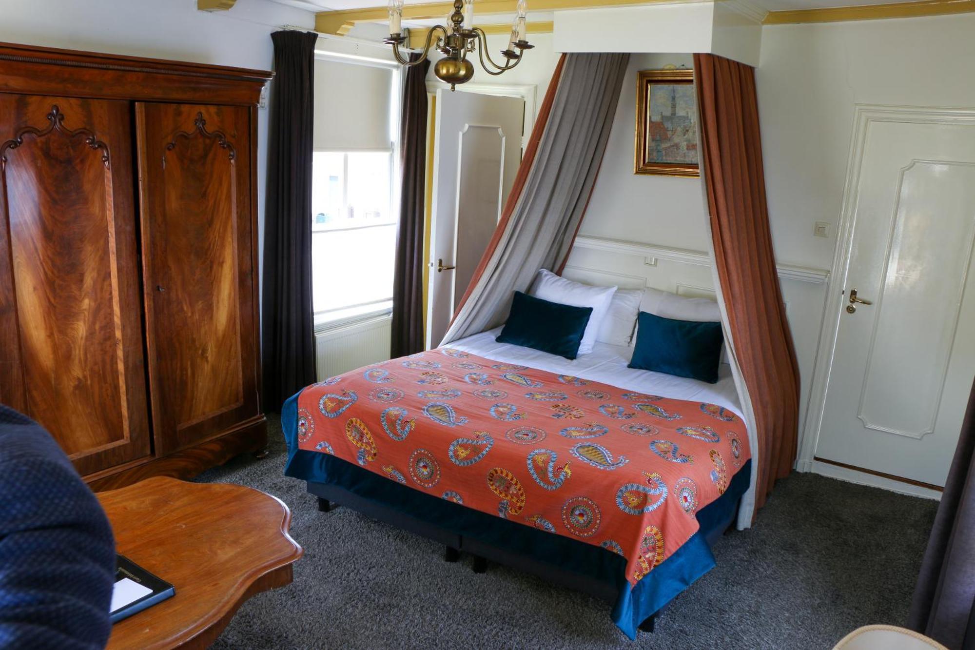 Auberge De Campveerse Toren 베이레 외부 사진