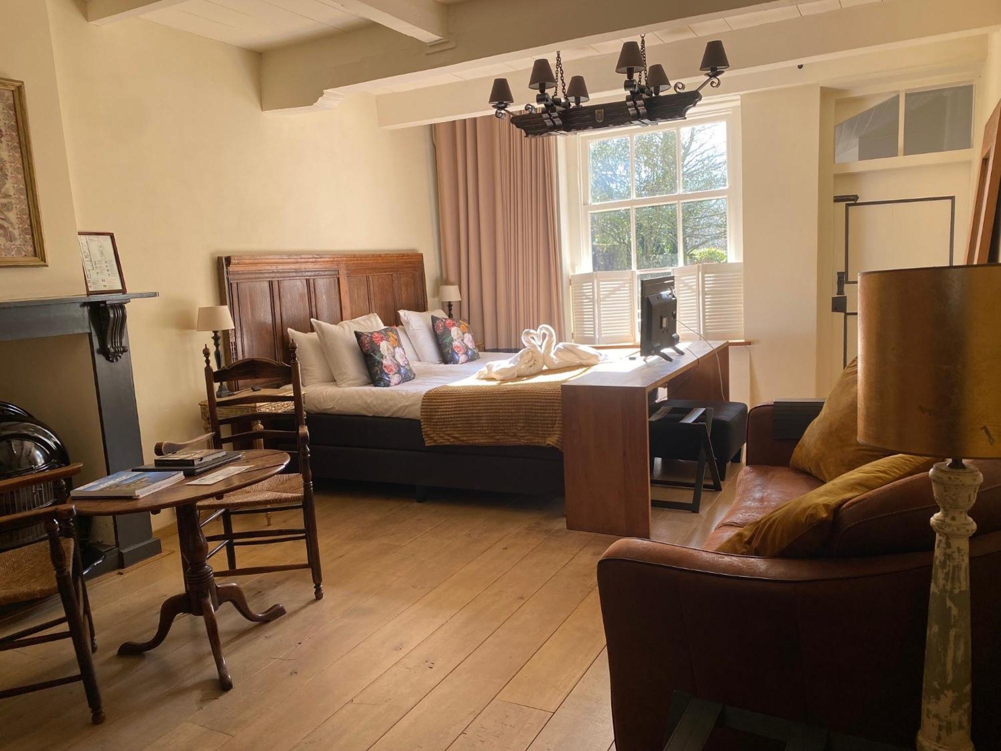 Auberge De Campveerse Toren 베이레 외부 사진