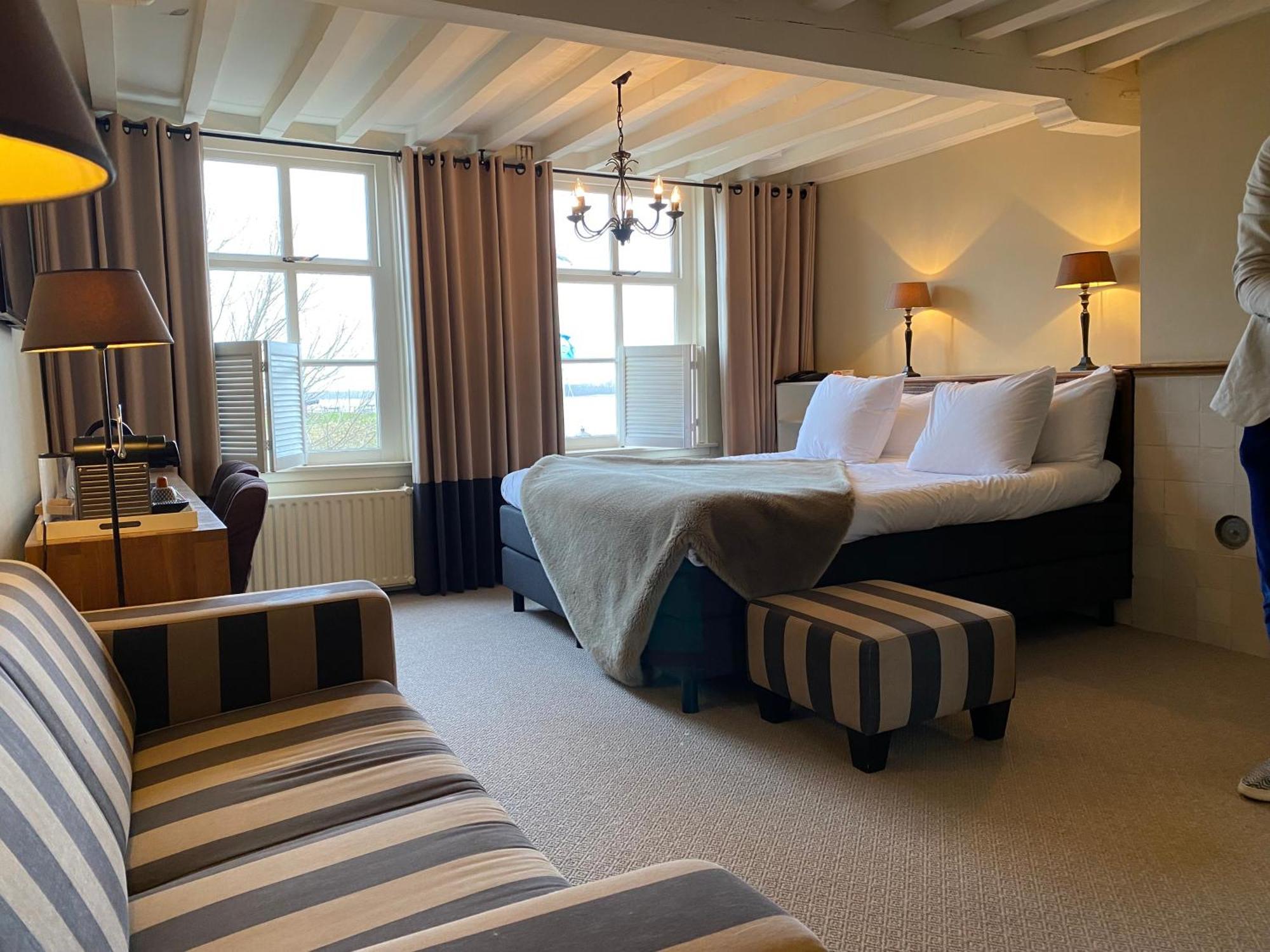 Auberge De Campveerse Toren 베이레 외부 사진